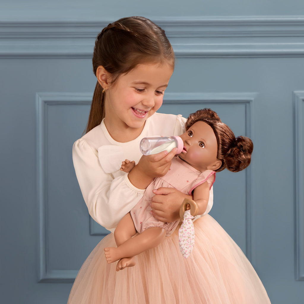 Brunette Doll with Bottle - Baby Doll with Brown Hair & Eyes - Bottle Accessory with Disappearing Milk - Toys for Kids Ages 2 Years + - LullaBaby UK